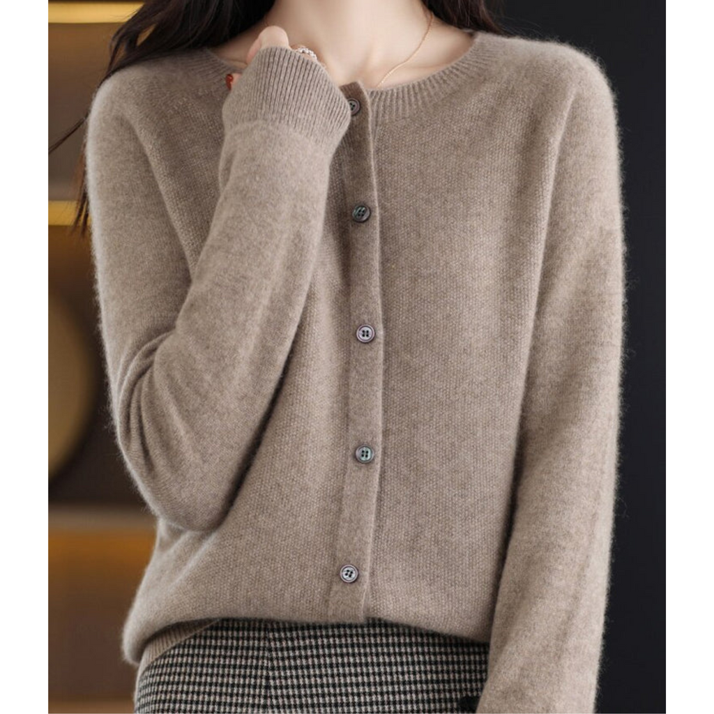 Soft shimmer O-neck sweater