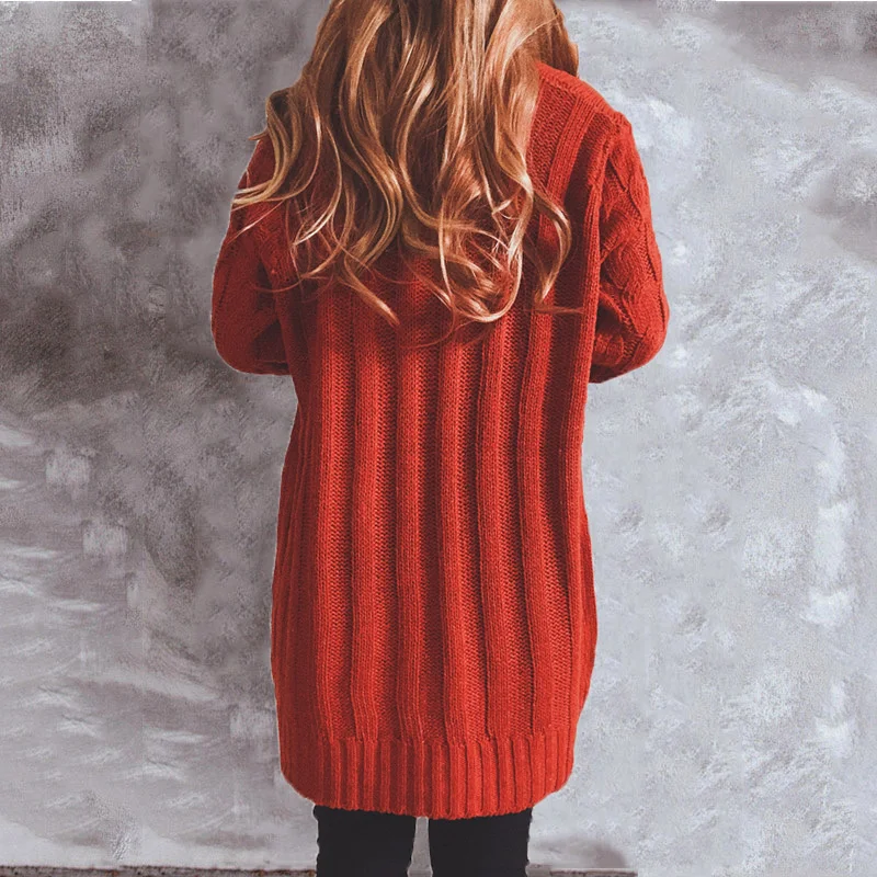 Valenzora | Damen-Wollstrickjacke mit Zopfmuster und Holzknöpfen, lockere Passform