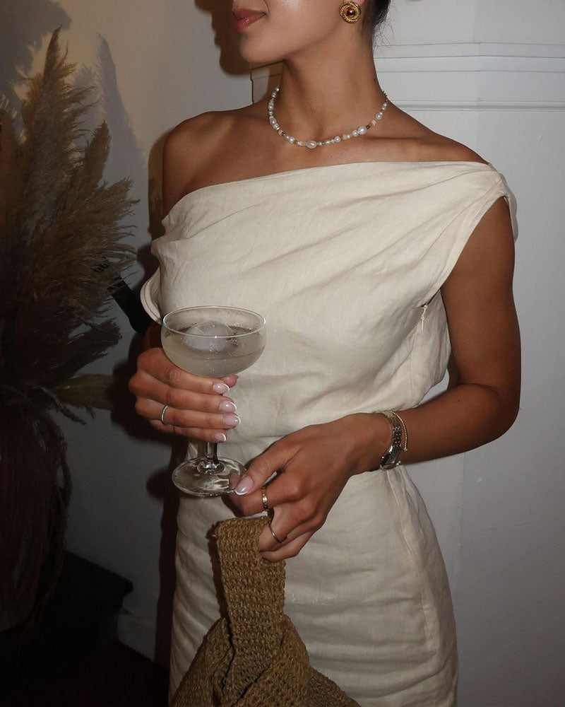 Leinenkleid mit schrägen Schultern
