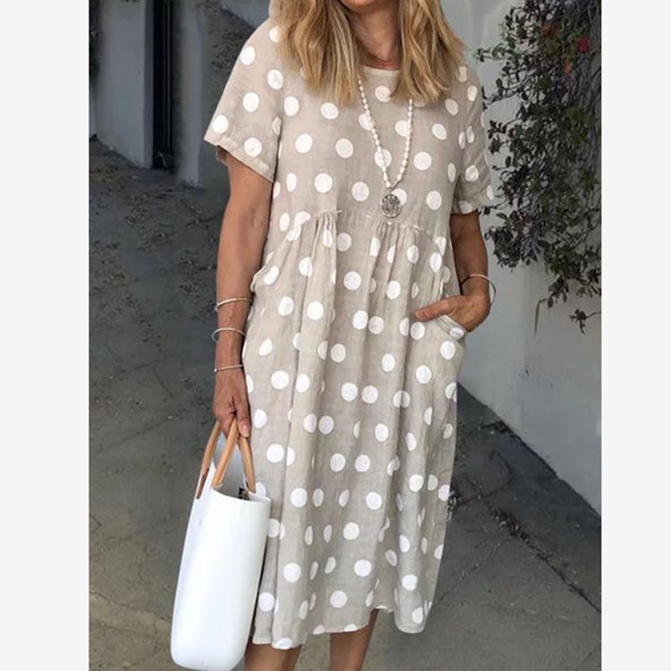 Women's loose-fitting summer dress in a casual style with practical pockets, size [size missing]