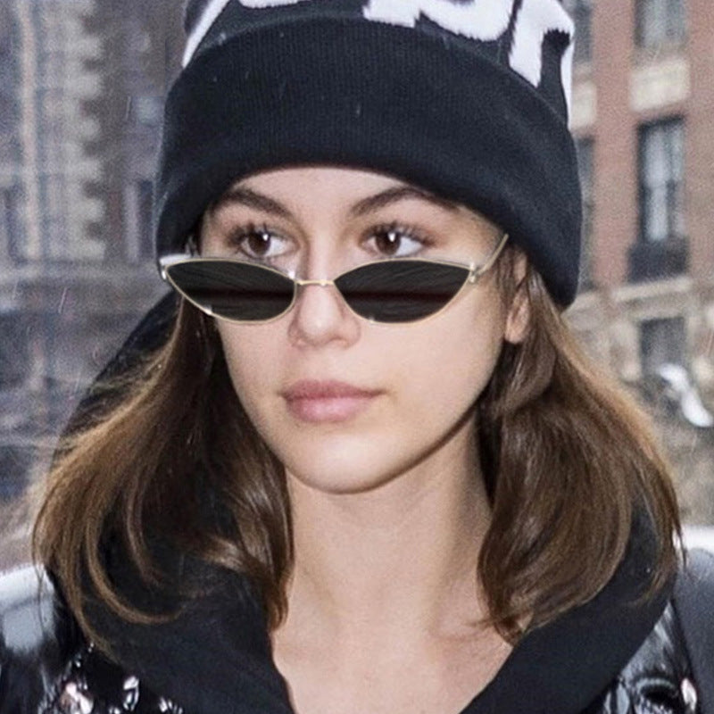 Valenzora | Retro Cat Eye Sunglasses Made of Premium Vegan Leather