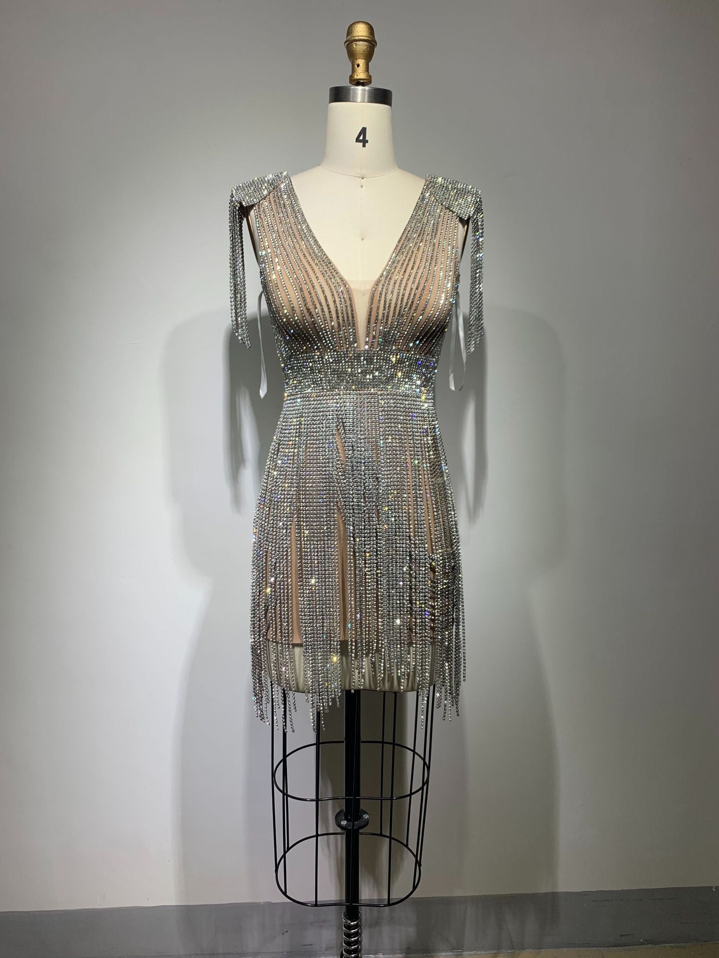 Valenzora | Mantel mit schmalem Ausschnitt und hochwertigem Kleid