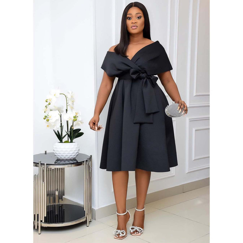 Valenzora | Elegant V-neck evening dress, slim fit