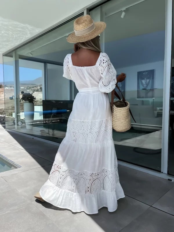 Valenzora | Lässiges, weites Kleid mit Schnürung und Spitzenstickerei