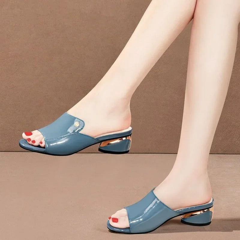Valenzora | Elegante Mules mit glänzendem Finish