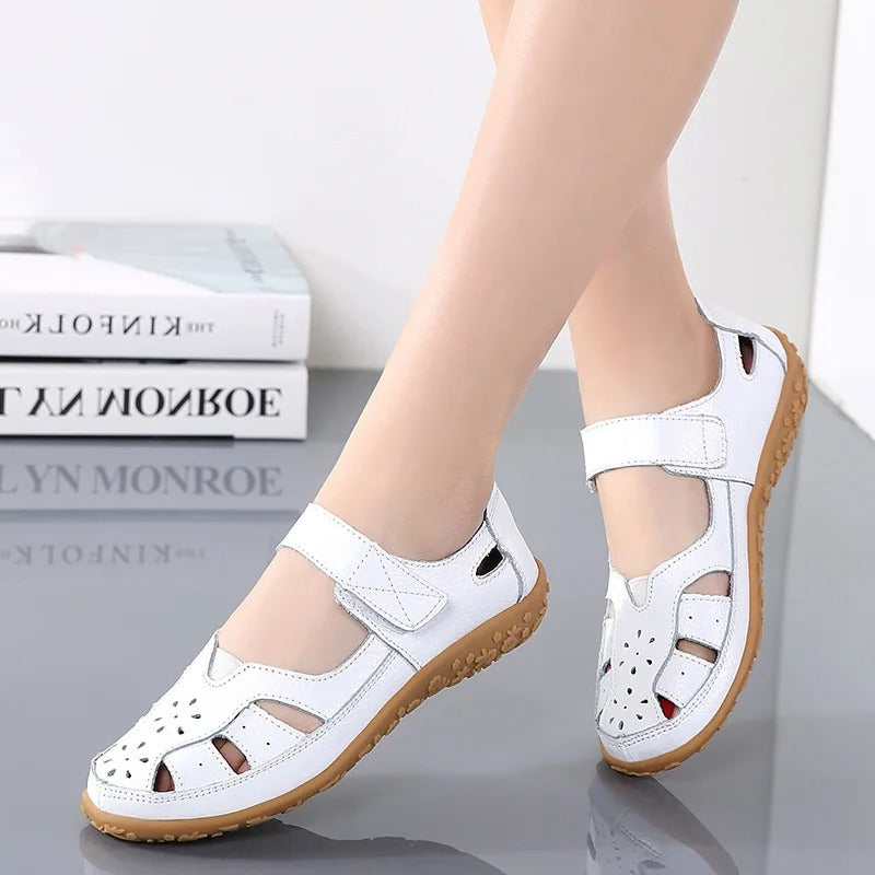 Valenzora | Modern and comfortable closed-toe sandals