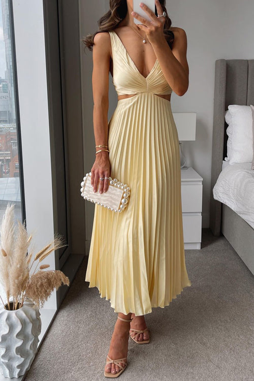 Valenzora | V-neck Cut-Out Waist Sleeveless Pleated Maxi Dress