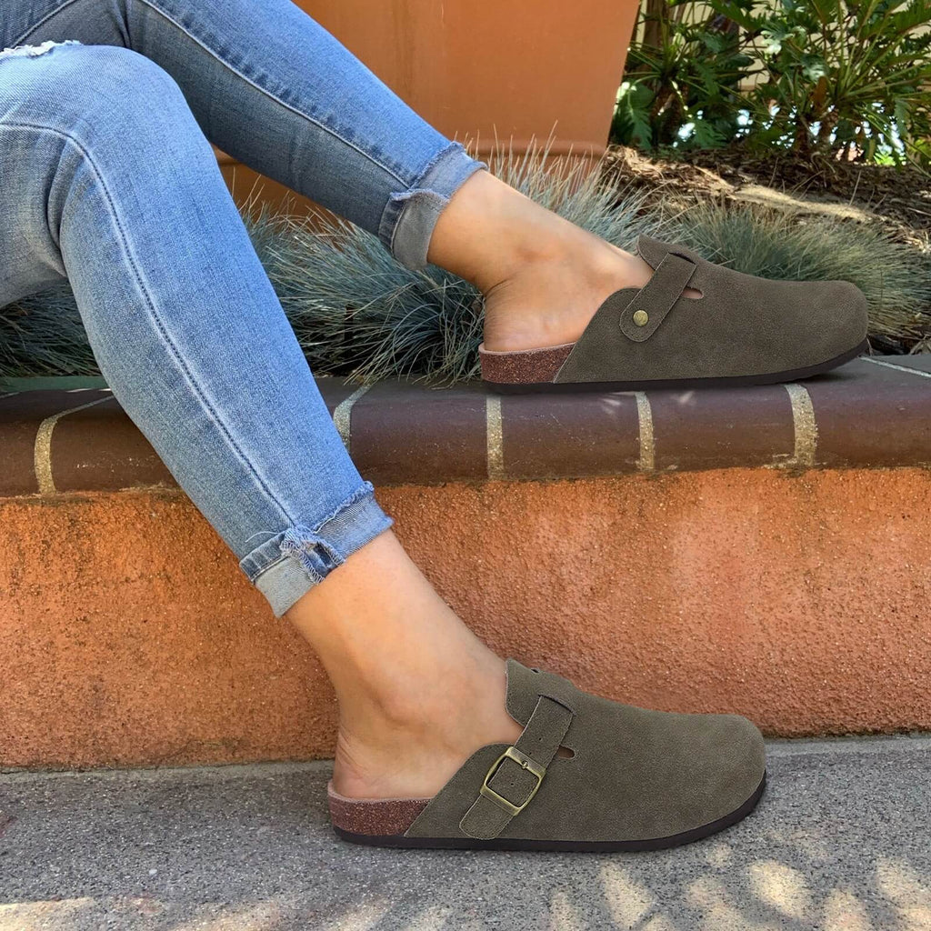 Valenzora | Modern and stylish suede slippers for women