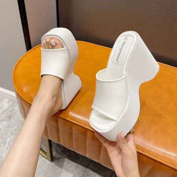 Valenzora | Wedge Sandals