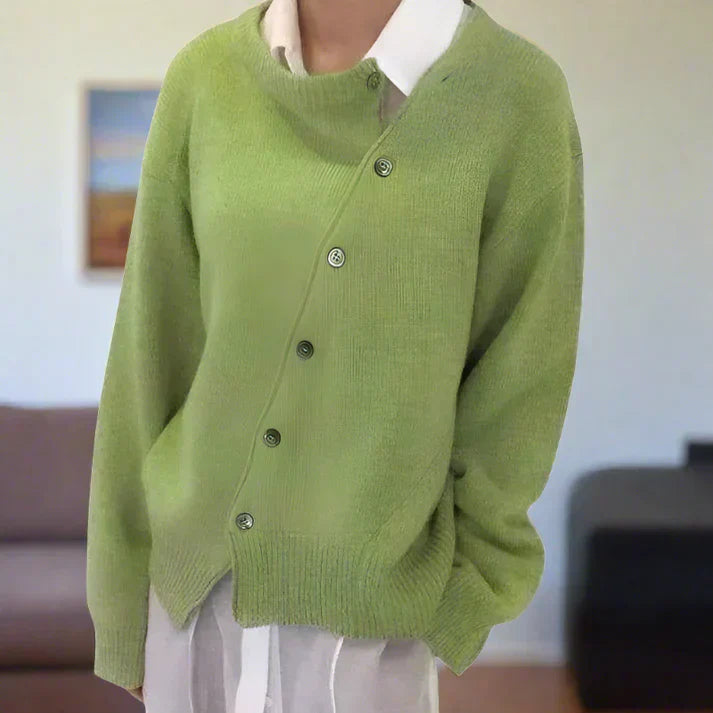 Valenzora | Weicher Cardigan mit diagonaler Knopfleiste