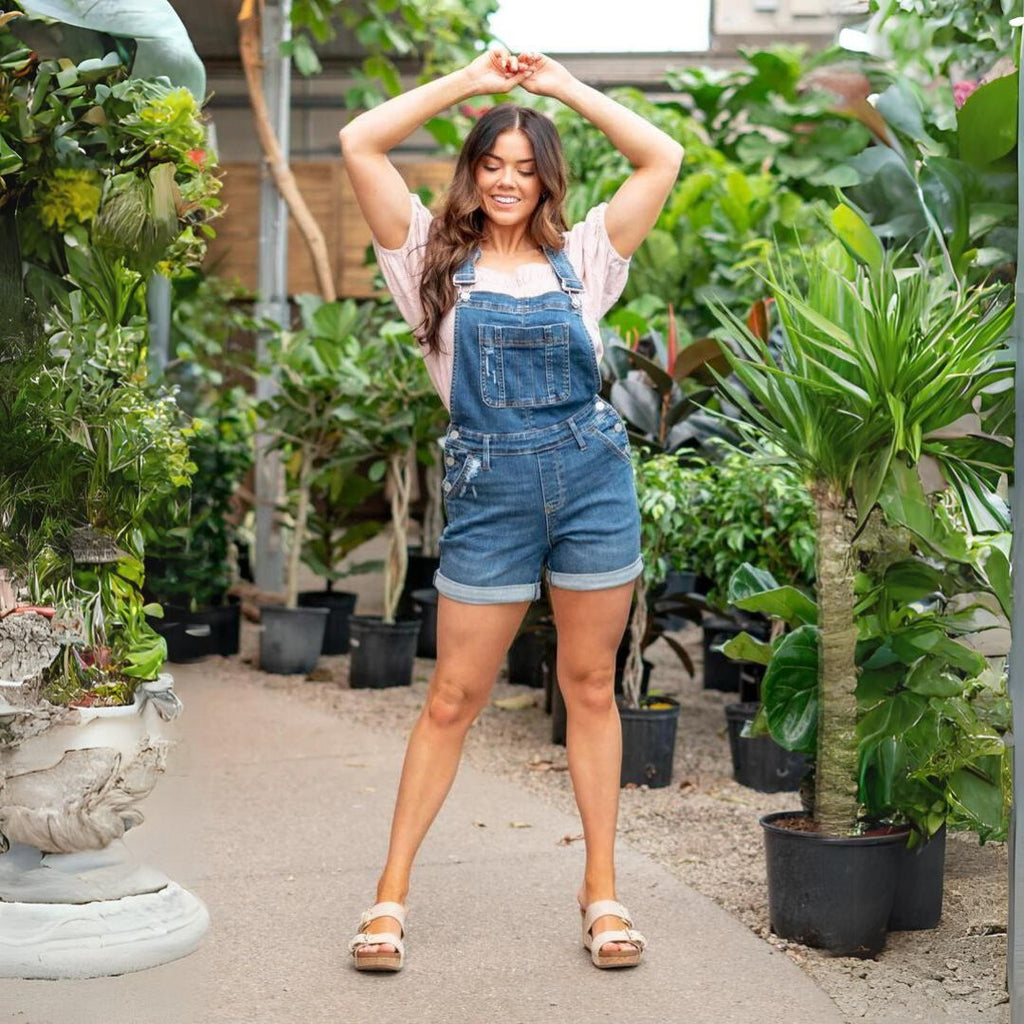 Valenzora | High-waisted denim shorts
