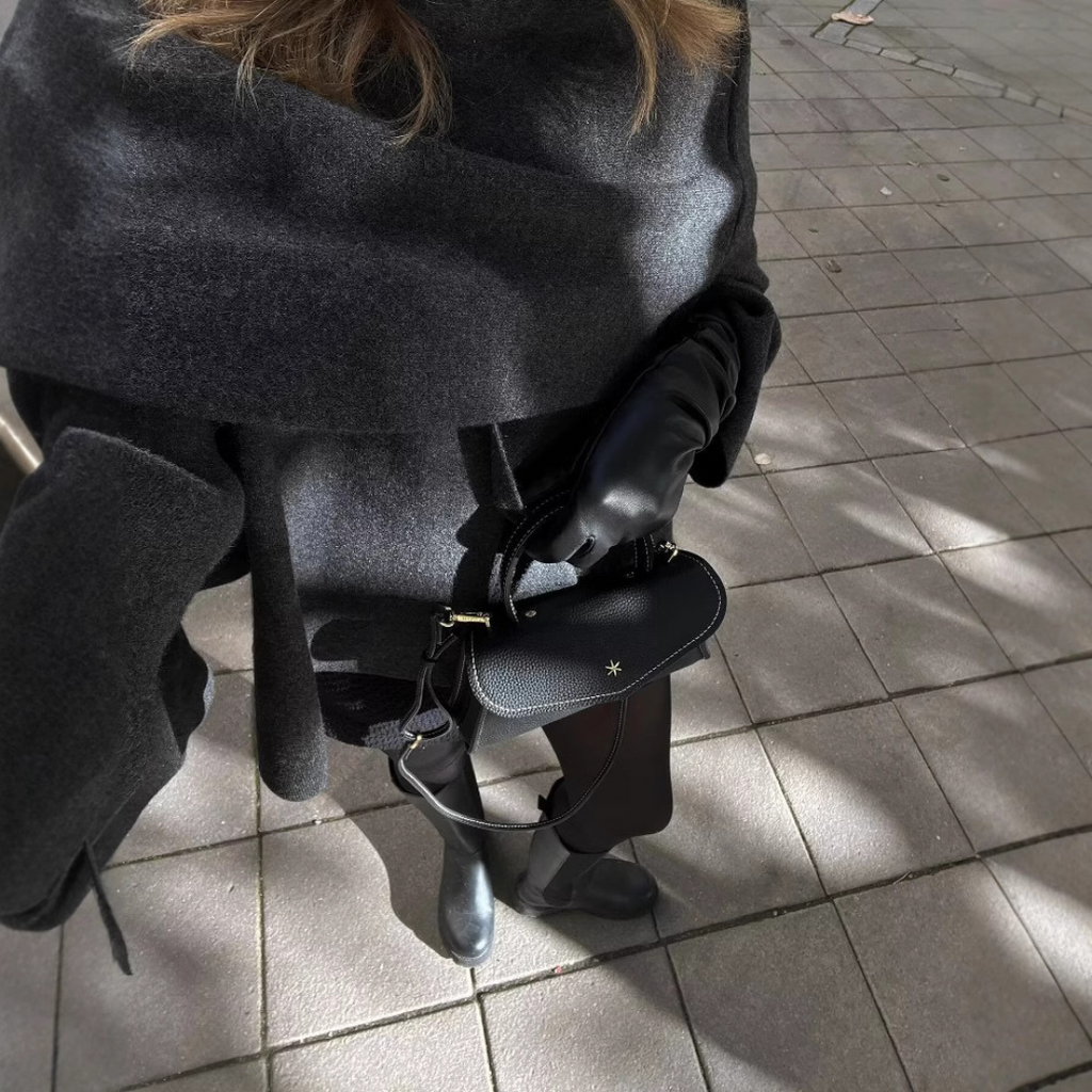 Valenzora | Elegant wool trench coat with scarf set