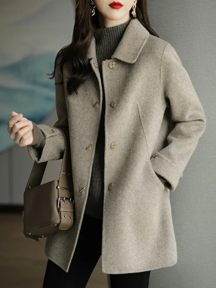 Valenzora | Classic trench coat with peak collar