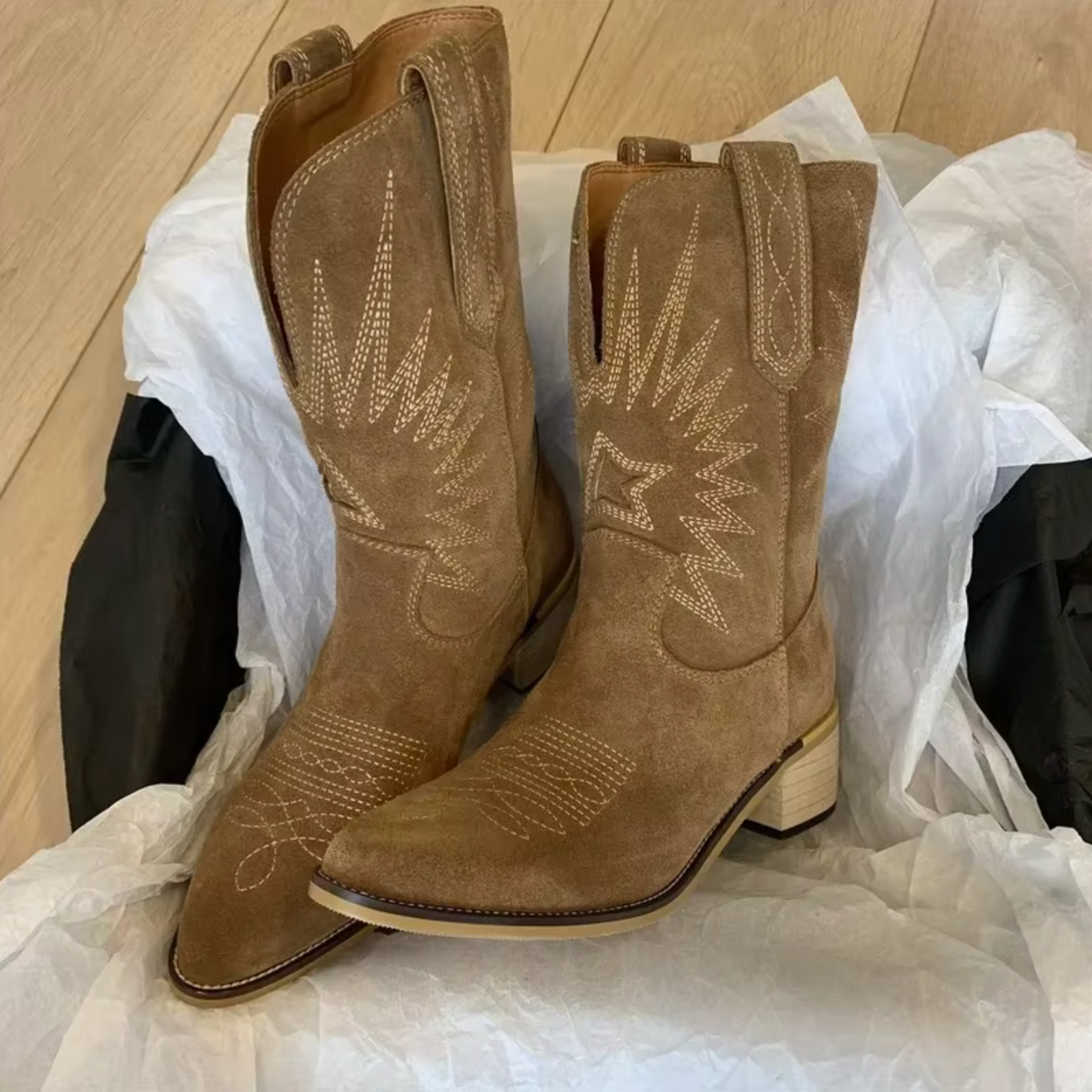Valenzora | Broderede vintage boots
