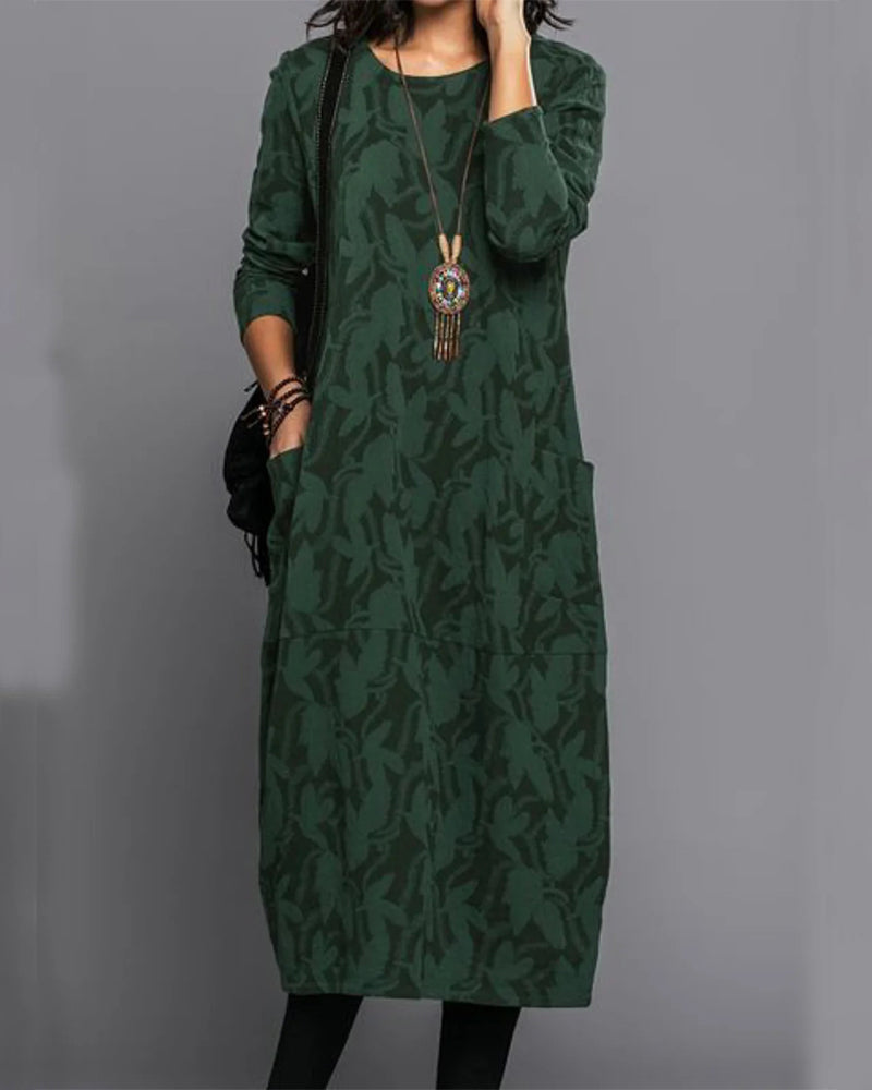 Valenzora | Dress with long sleeves, eye-catching print and convenient pockets