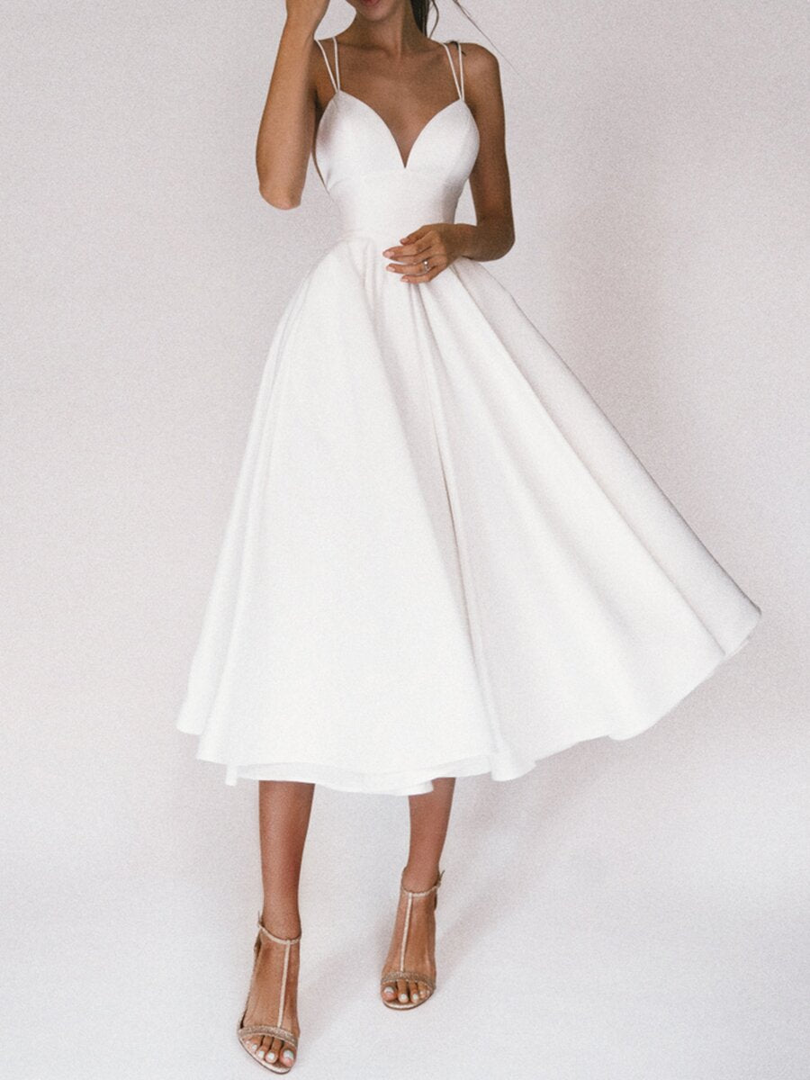 Valenzora | Spaghetti strap sleeveless V-neck solid color flared midi dress