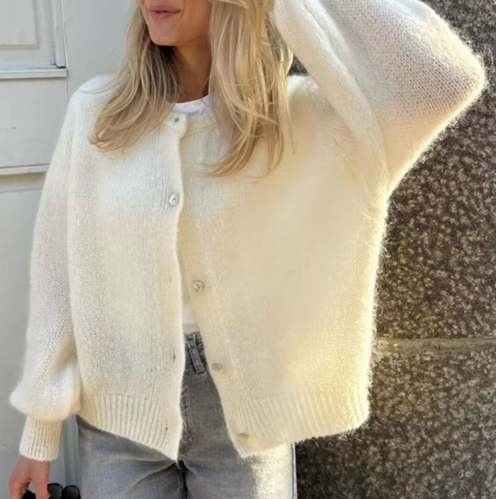 Valenzora – Gestrickte Weste mit Knopfverschluss