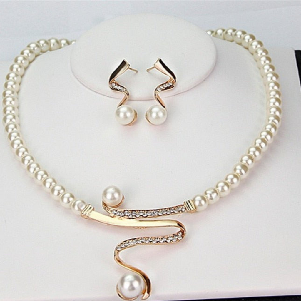 Valenzora | Natural Pearl Necklace + Earring Set Gold