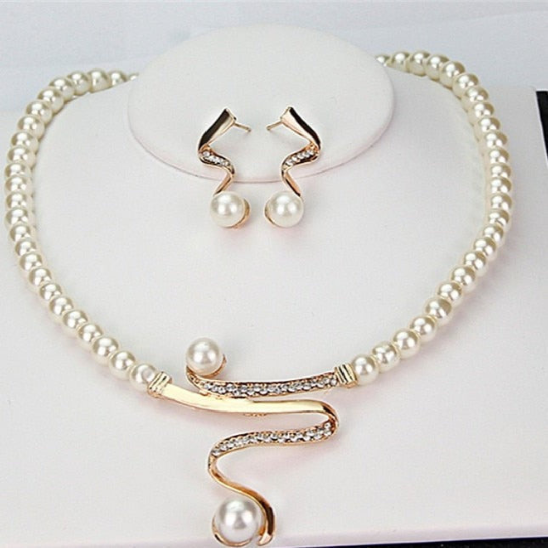 Valenzora | Natural Pearl Necklace + Earring Set Gold