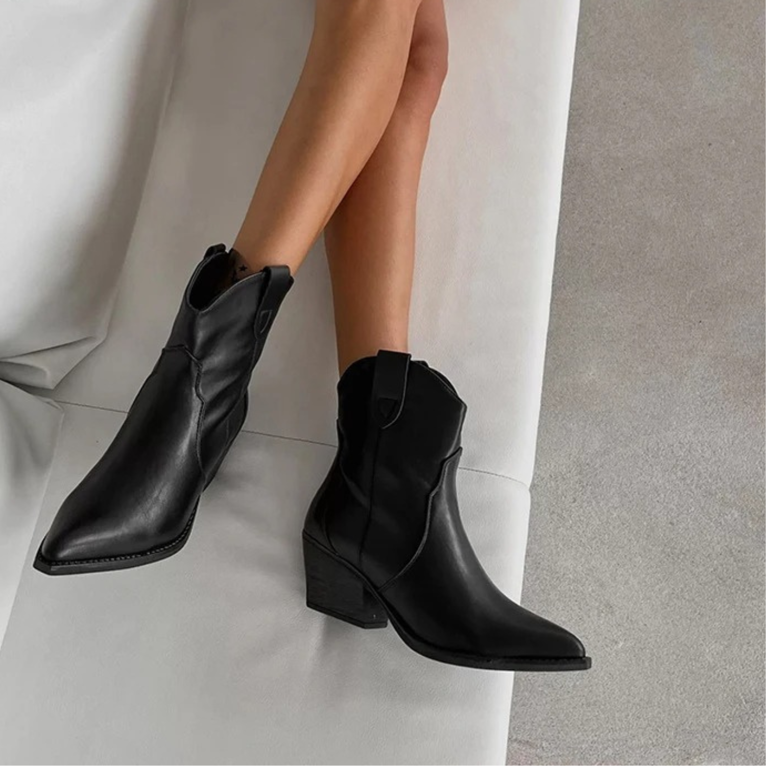 Valenzora | Wasserdichte Cowboystiefel für Damen aus schwarzem Leder