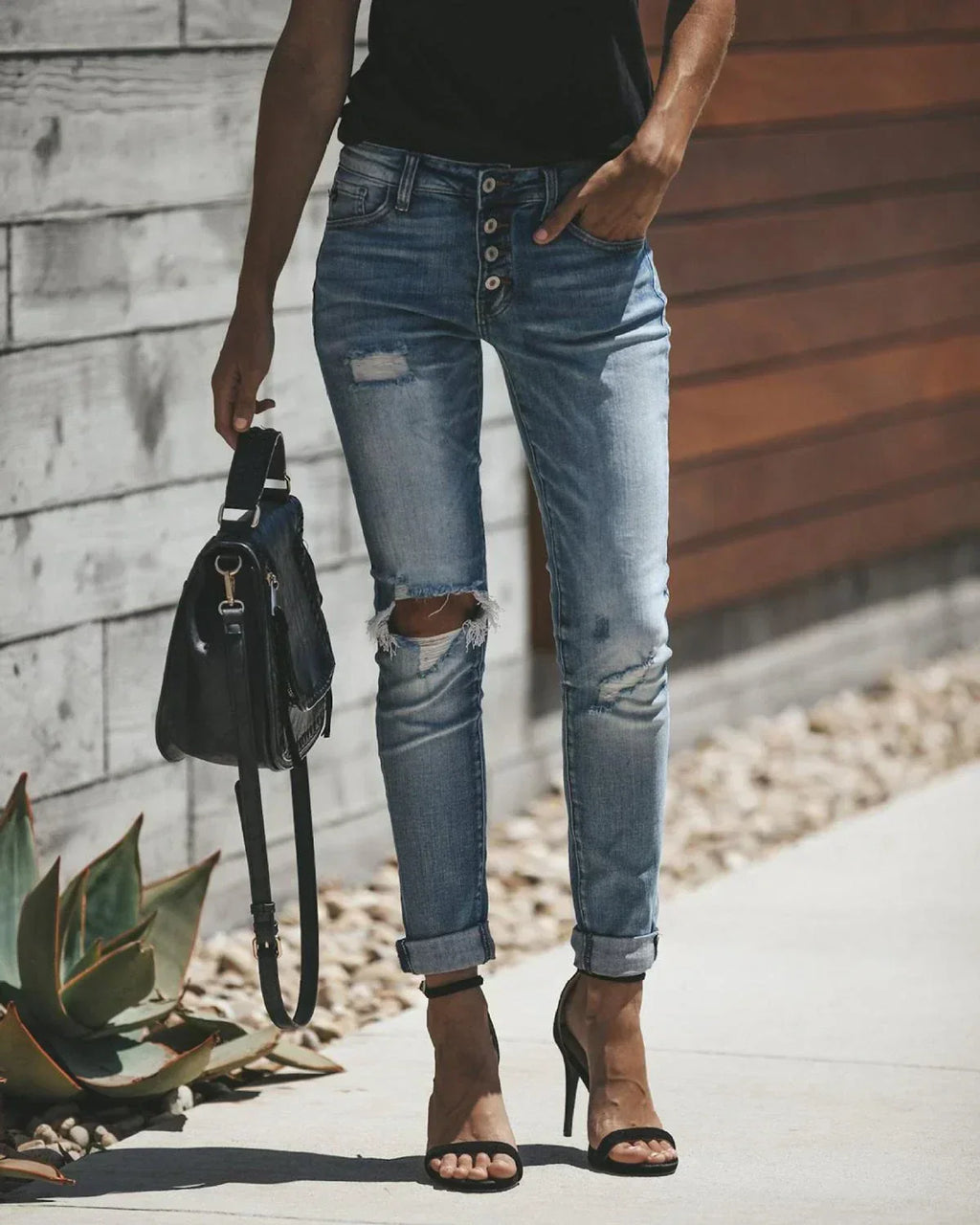 Valenzora - Hellblaue zerrissene Jeans