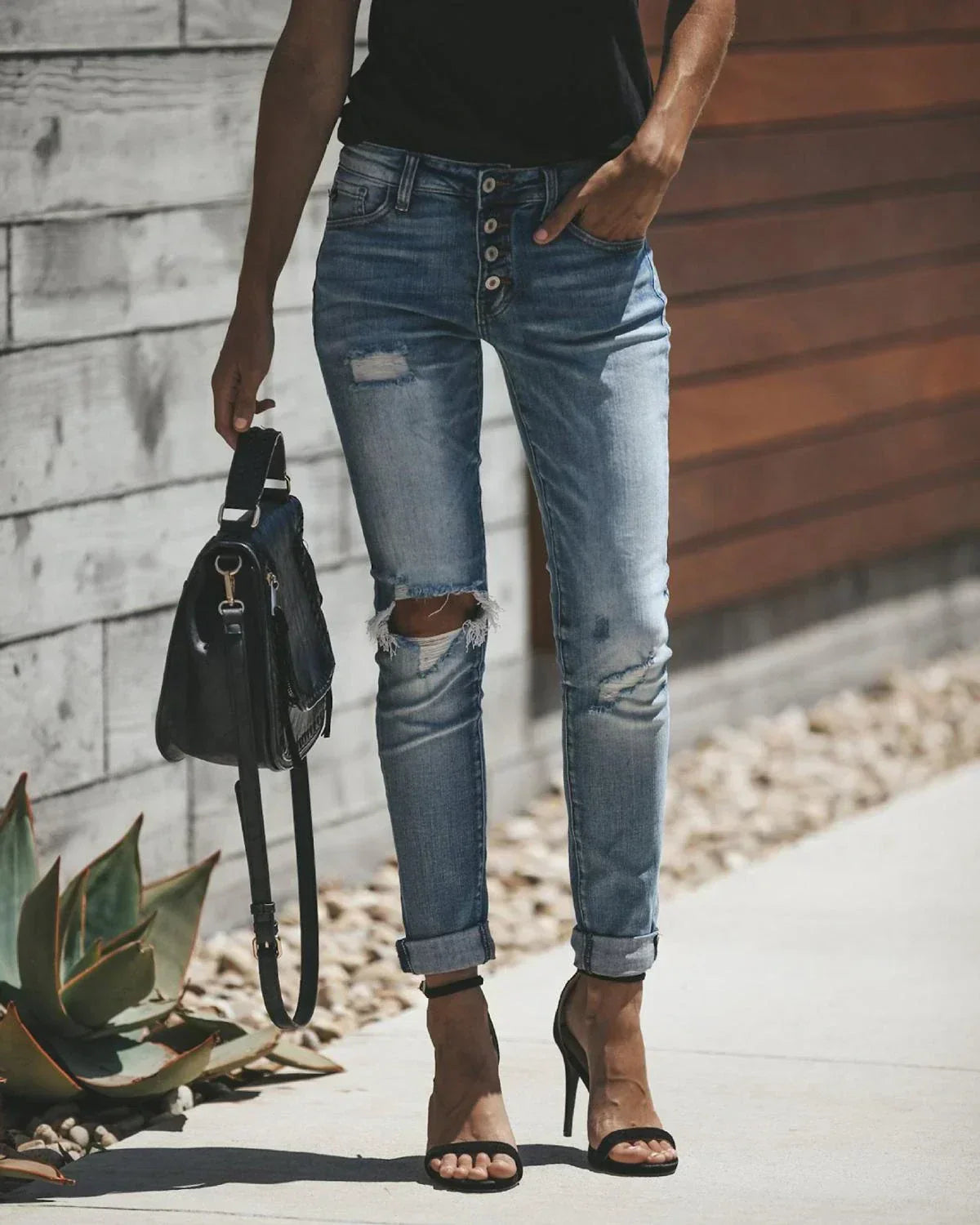 Valenzora - Hellblaue zerrissene Jeans