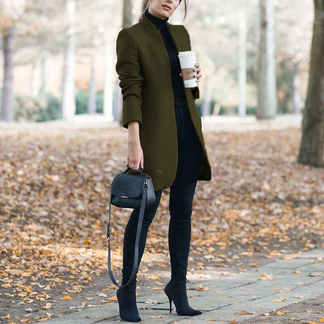 Modische Wolljacke mit festem Kragen