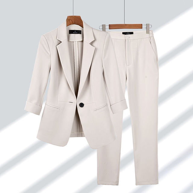 Valenzora | Stylish blazer and trouser set