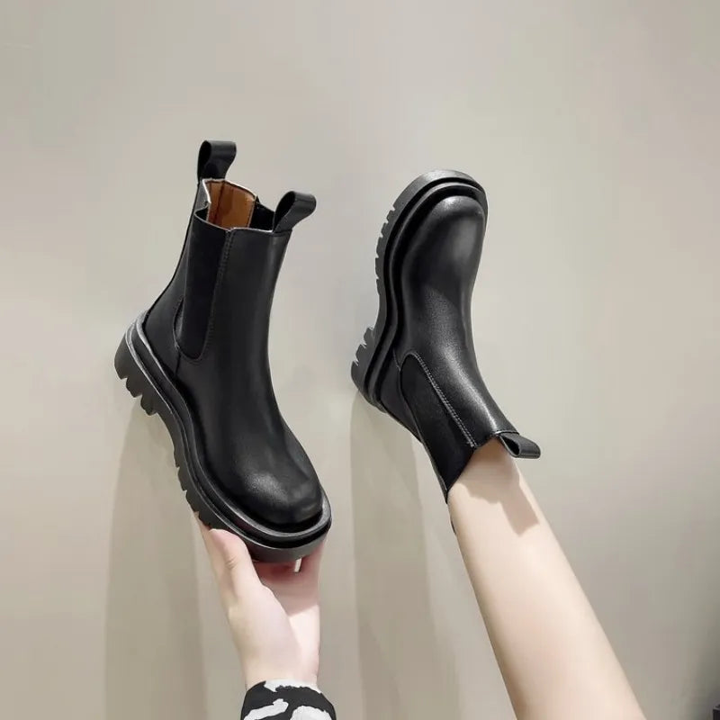 Retro boots with thick square heels