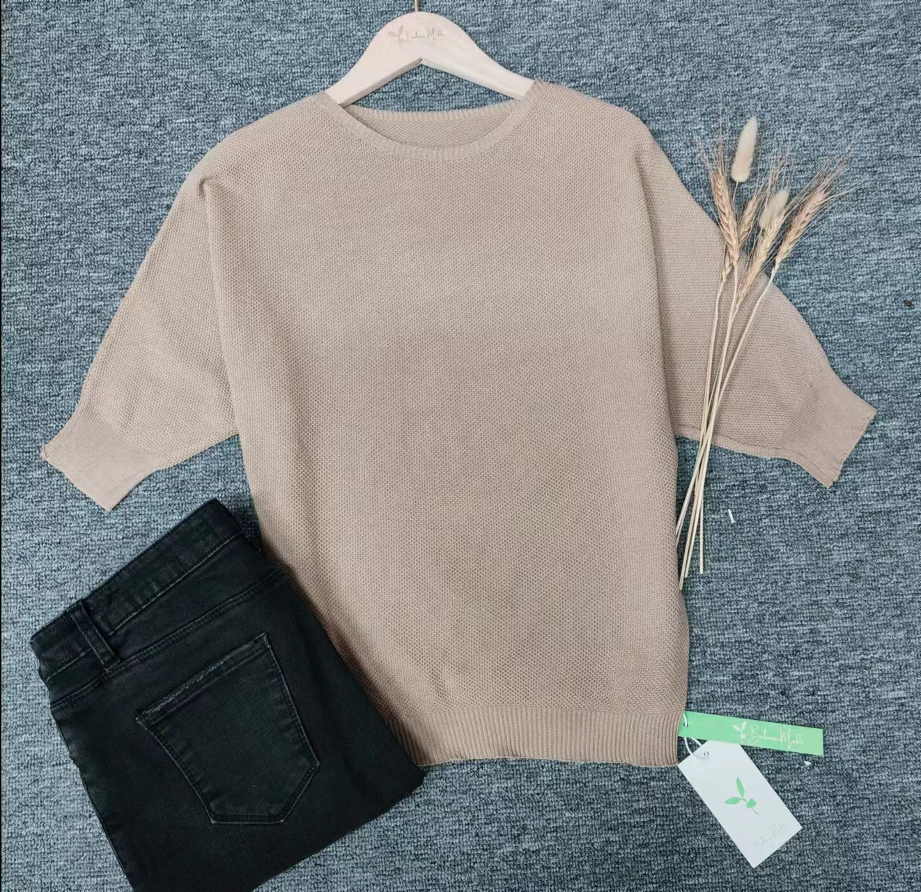Valenzora - Gold-colored solid-color crew neck sweater