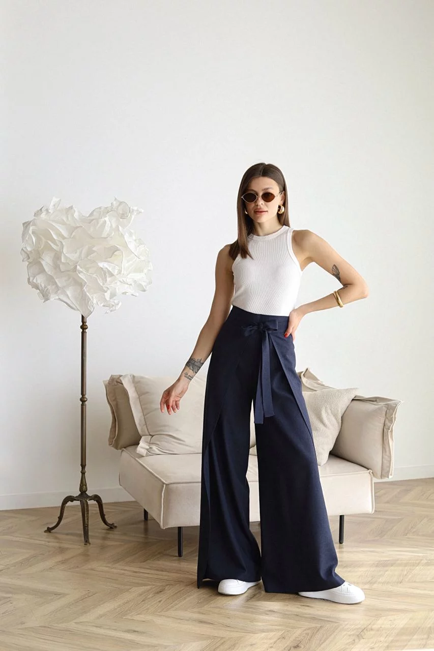Wide linen trousers