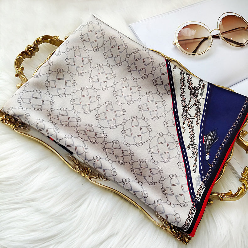 Valenzora | Luxurious women's scarf made of mulberry silk