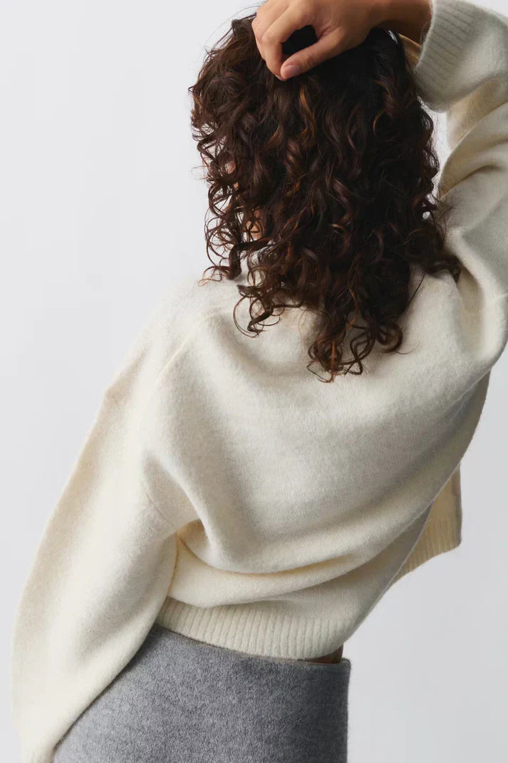 Valenzora | Warm knitted sweater for winter