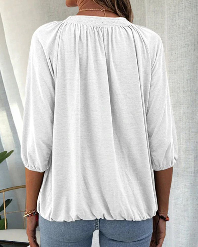 Caro™ - Chic blouse with bishop sleeves