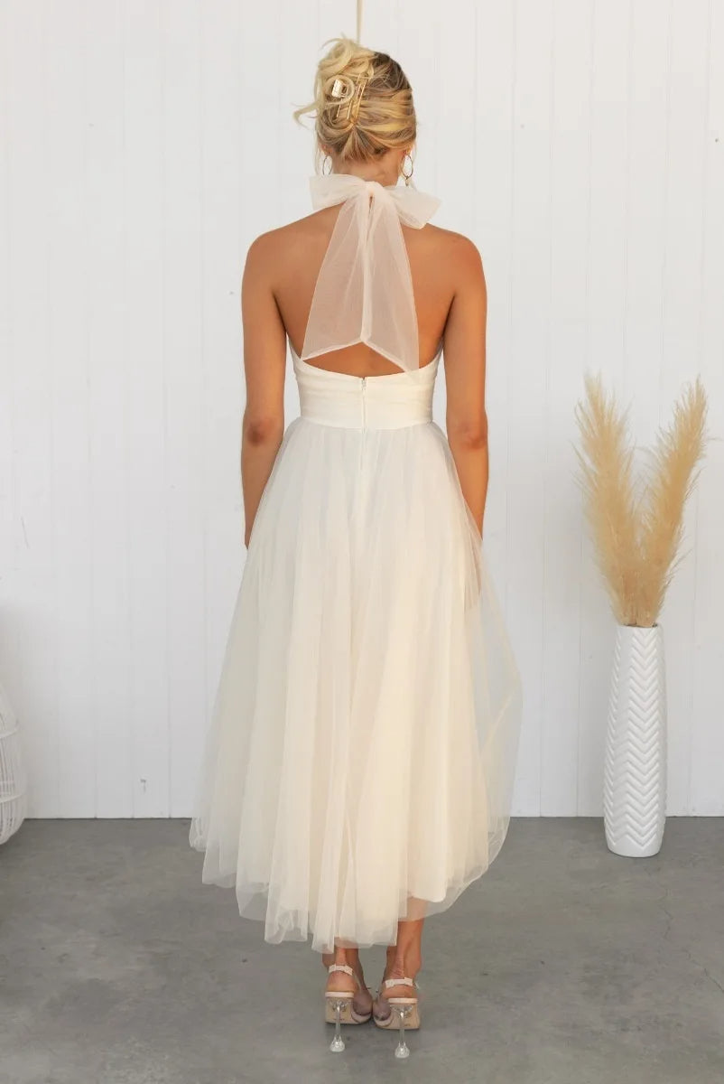 Valenzora | Midikleid aus Tüll mit Neckholder