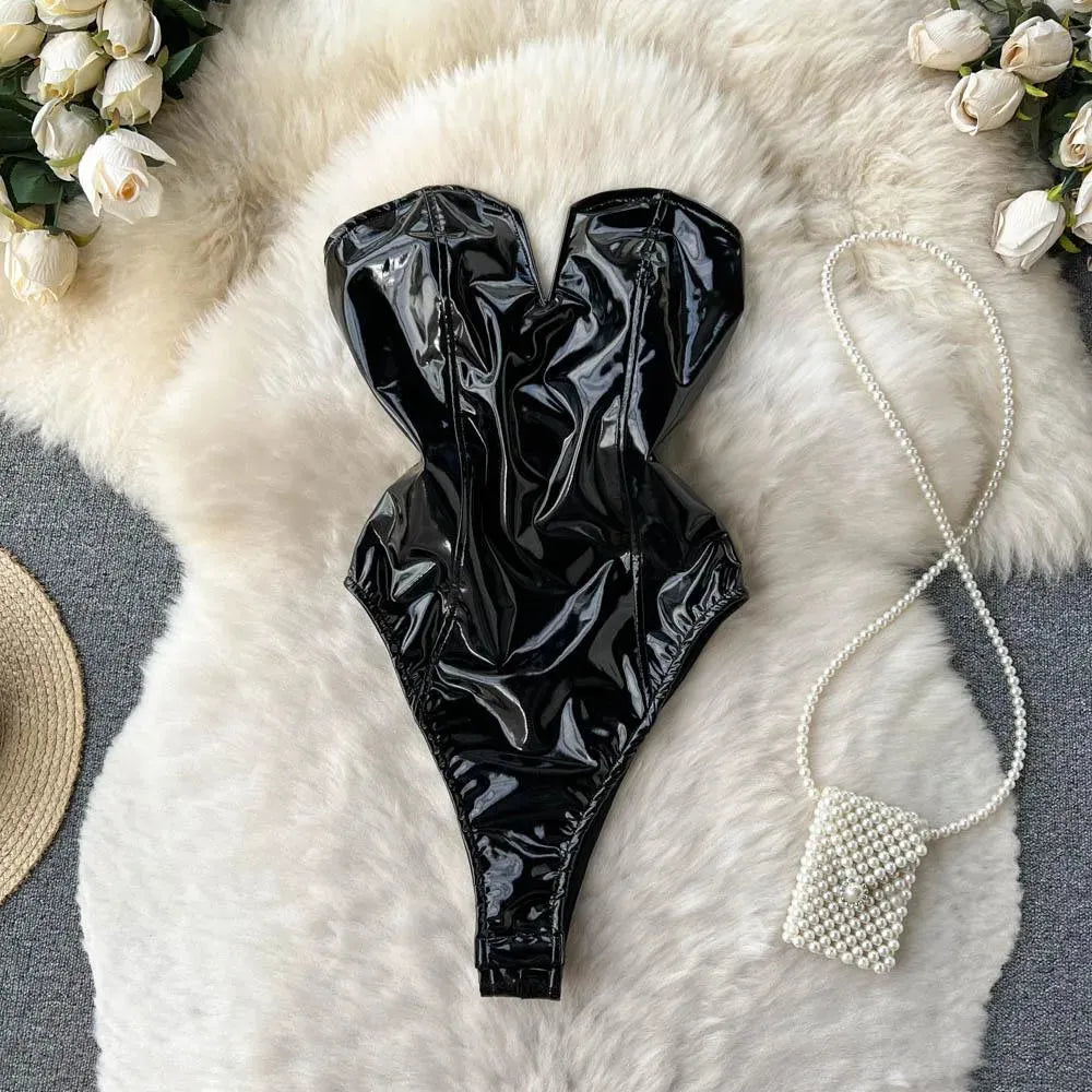 Valenzora | Body Donna made of PU leather with V-neck