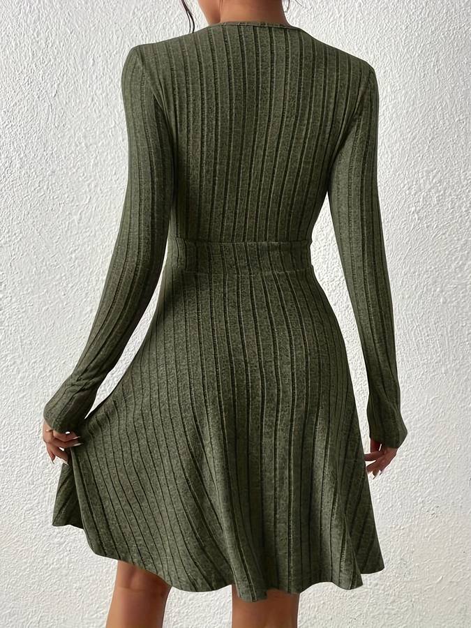 Valenzora - Skater dress with ribbed V-neck