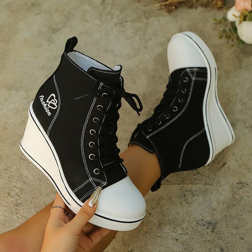Valenzora | Simple canvas ankle boots with love motif