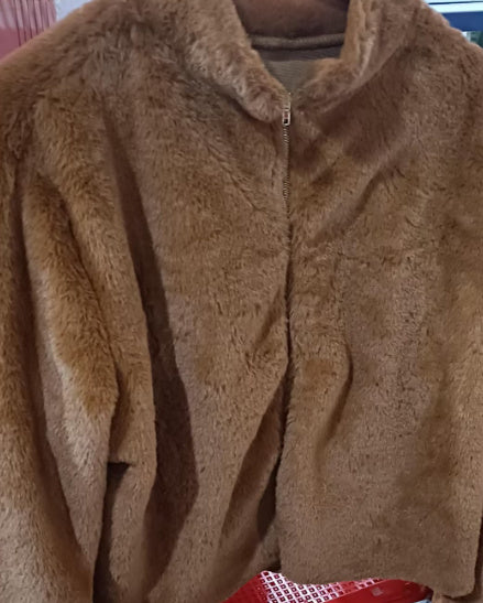 Valenzora | Elegant fur coat with zipper closure
