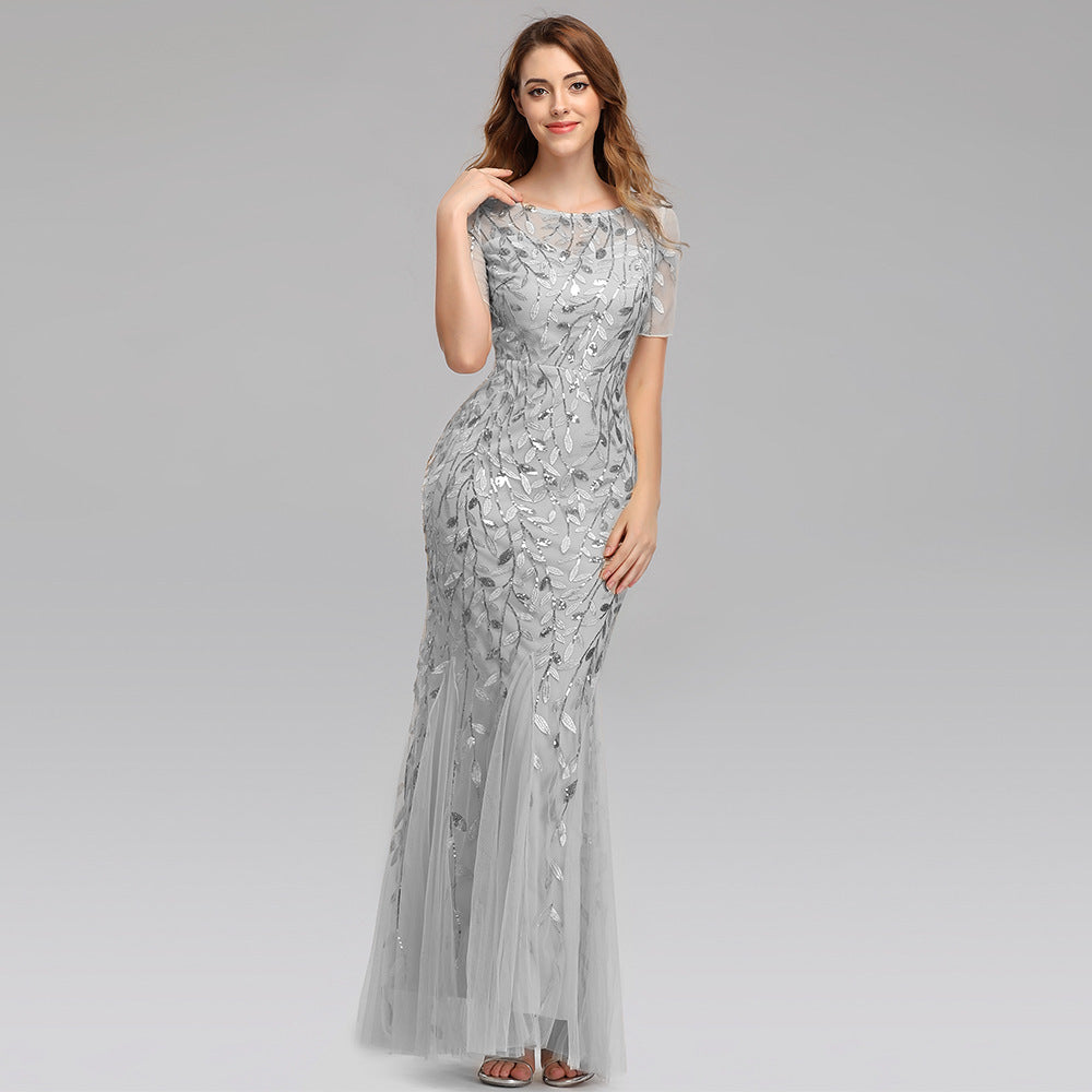 Valenzora | Elegantes Abendkleid in Gold