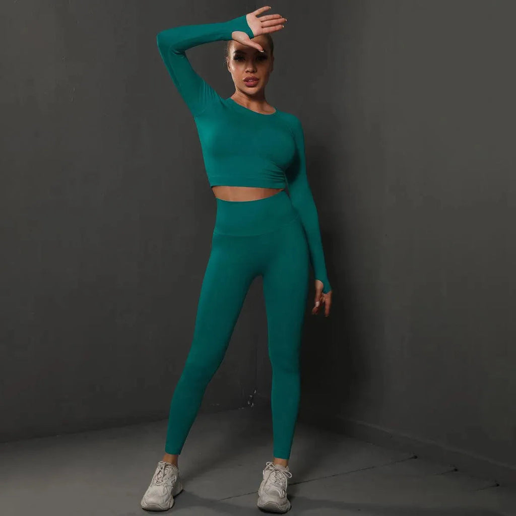 Valenzora | Complete with yoga pants and top