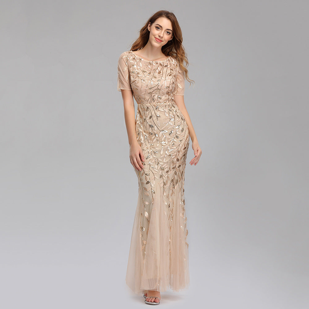 Valenzora | Elegantes Abendkleid in Gold