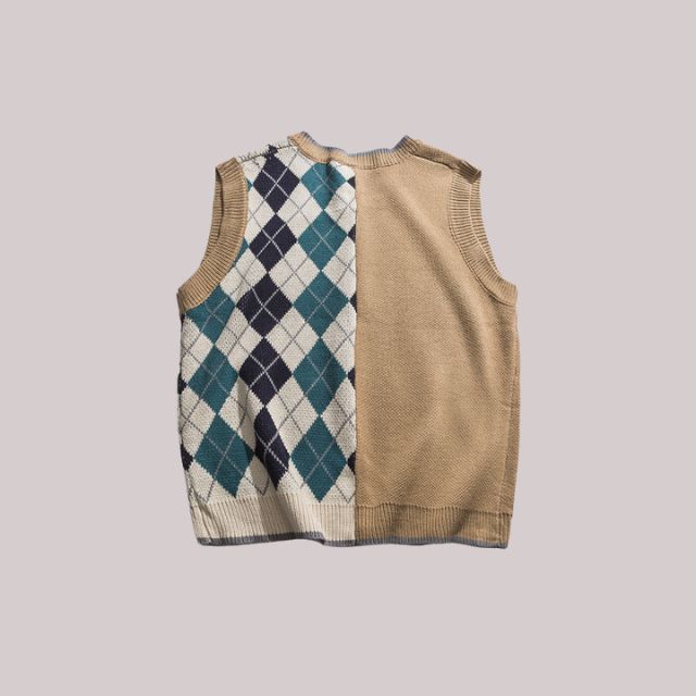 Blockgestrickte Weste mit Rautenmuster