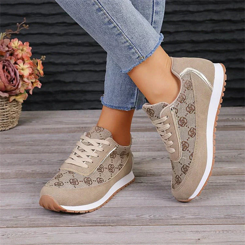 Valenzora | Comfortable flat shoes with floral prints