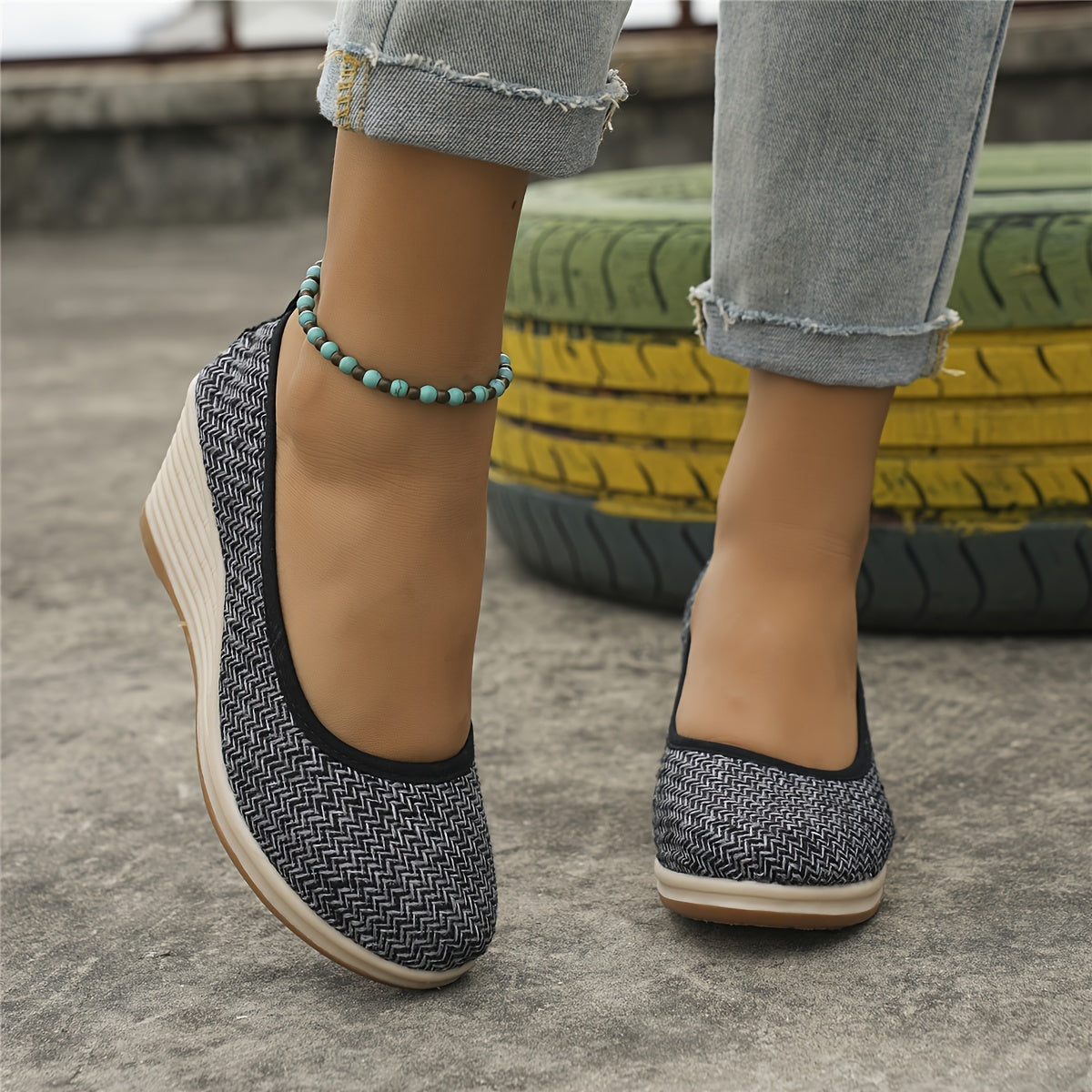Valenzora | Breathable wedge heel slippers
