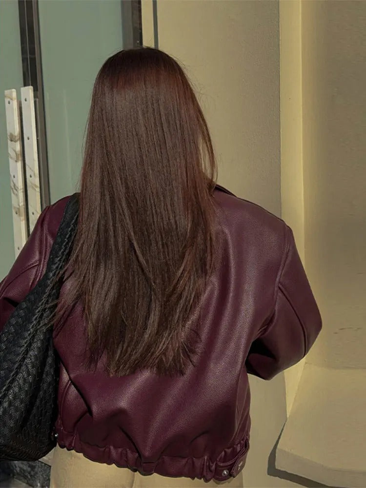 Valenzora | Leather jacket with a modern design for women