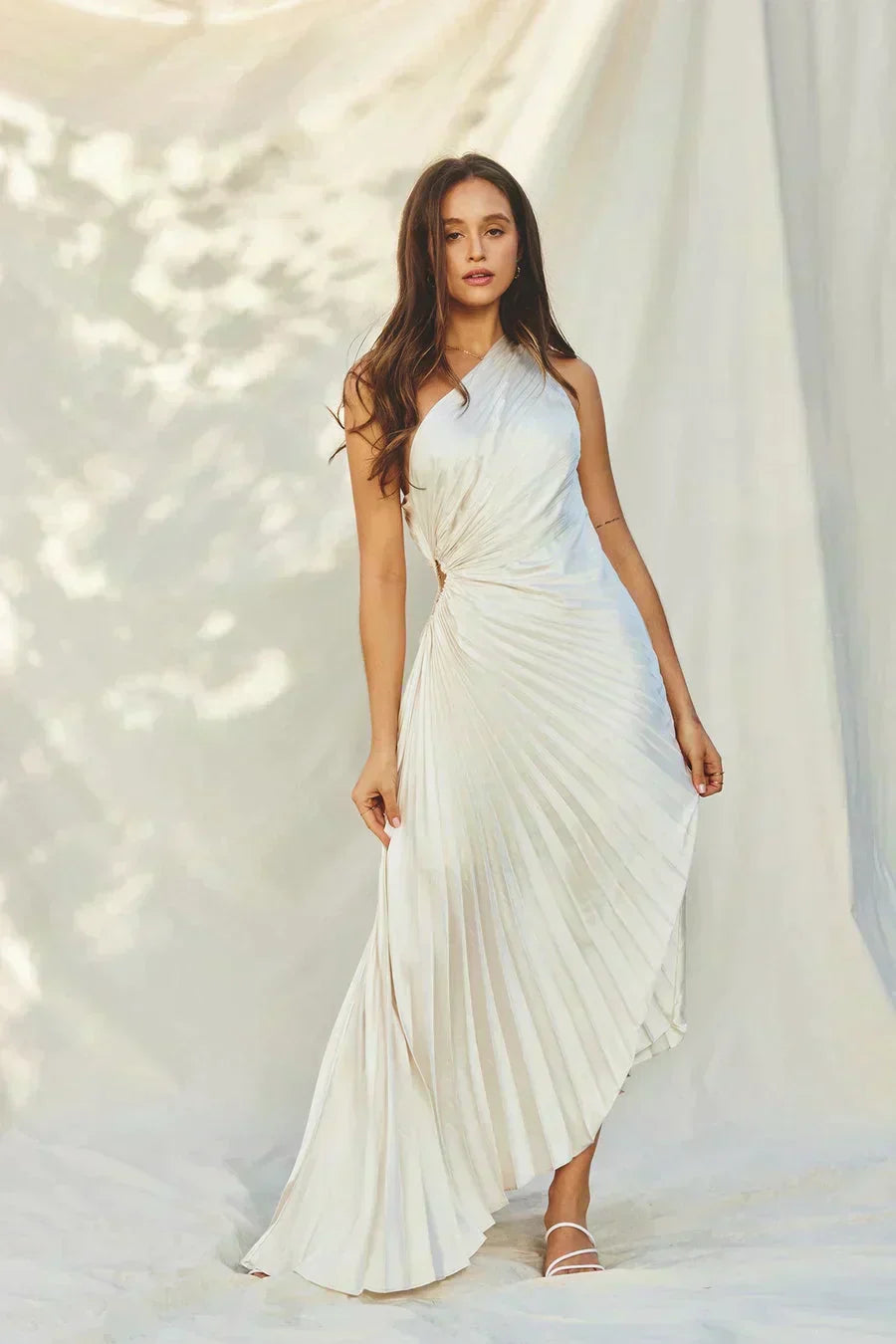 Valenzora | One Shoulder Pleated Midi Dress
