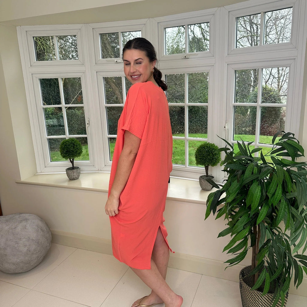 Kleid mit V-Ausschnitt | Unser Bestseller 2026