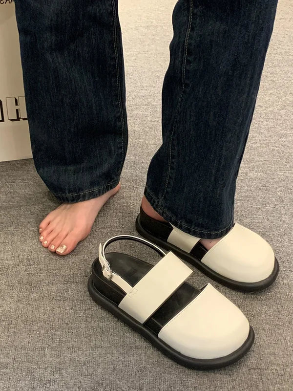 Sandalen mit geteilter Zehe