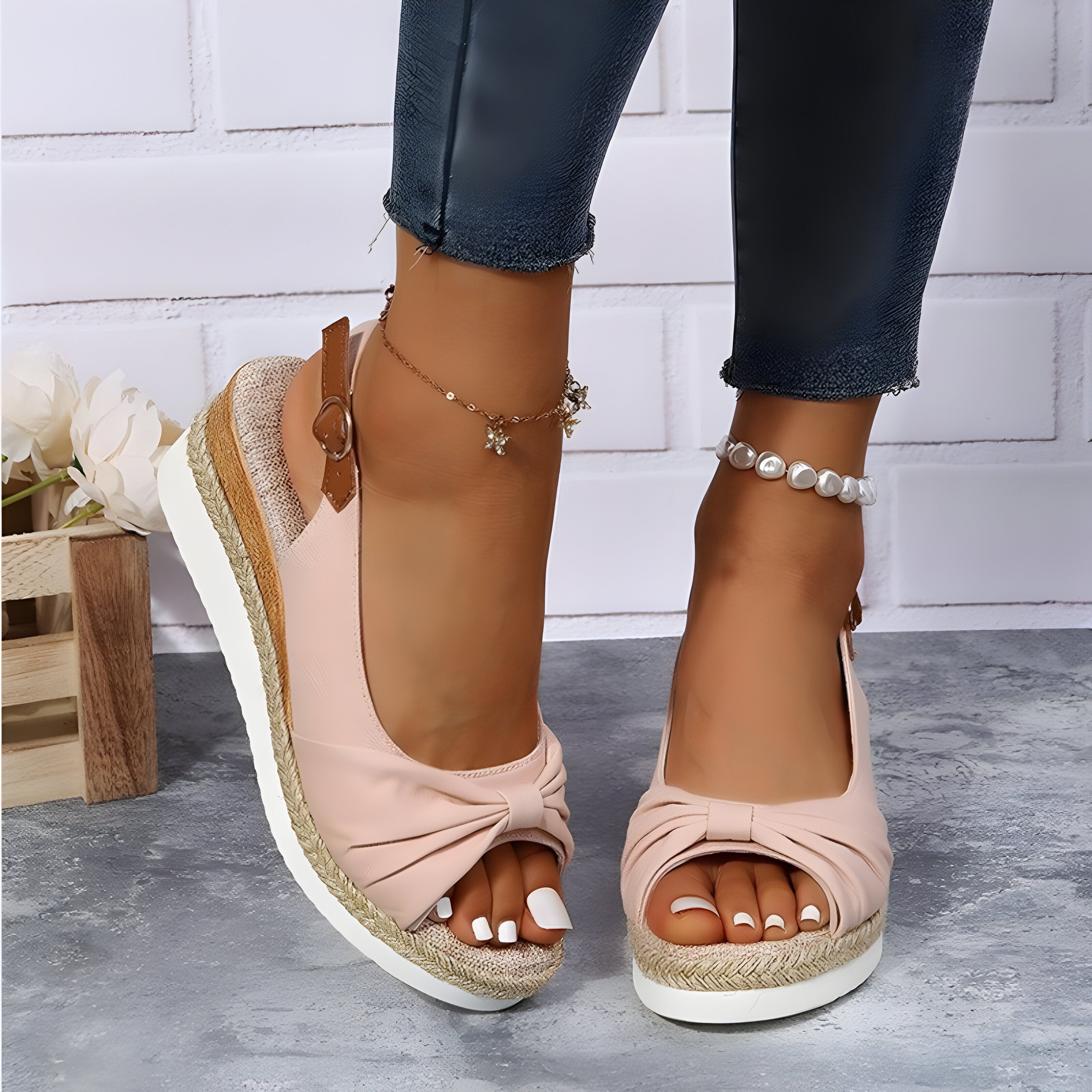 Valenzora | Orthopädische Keilsandalen mit Zehenöffnung